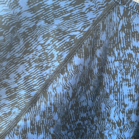 NWT Athleta Point Break Rashguard - Picture 2 of 10